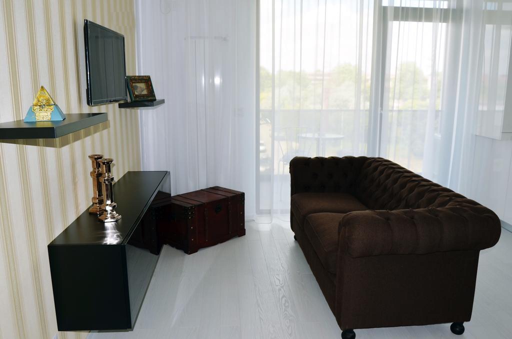 Imperia By Zev Apartments Năvodari Екстериор снимка