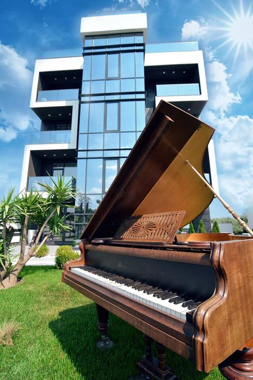 Imperia By Zev Apartments Năvodari Екстериор снимка